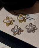 Timeless Artisan Daisies Pearl Earrings - Dual-Tone Freshwater Elegance