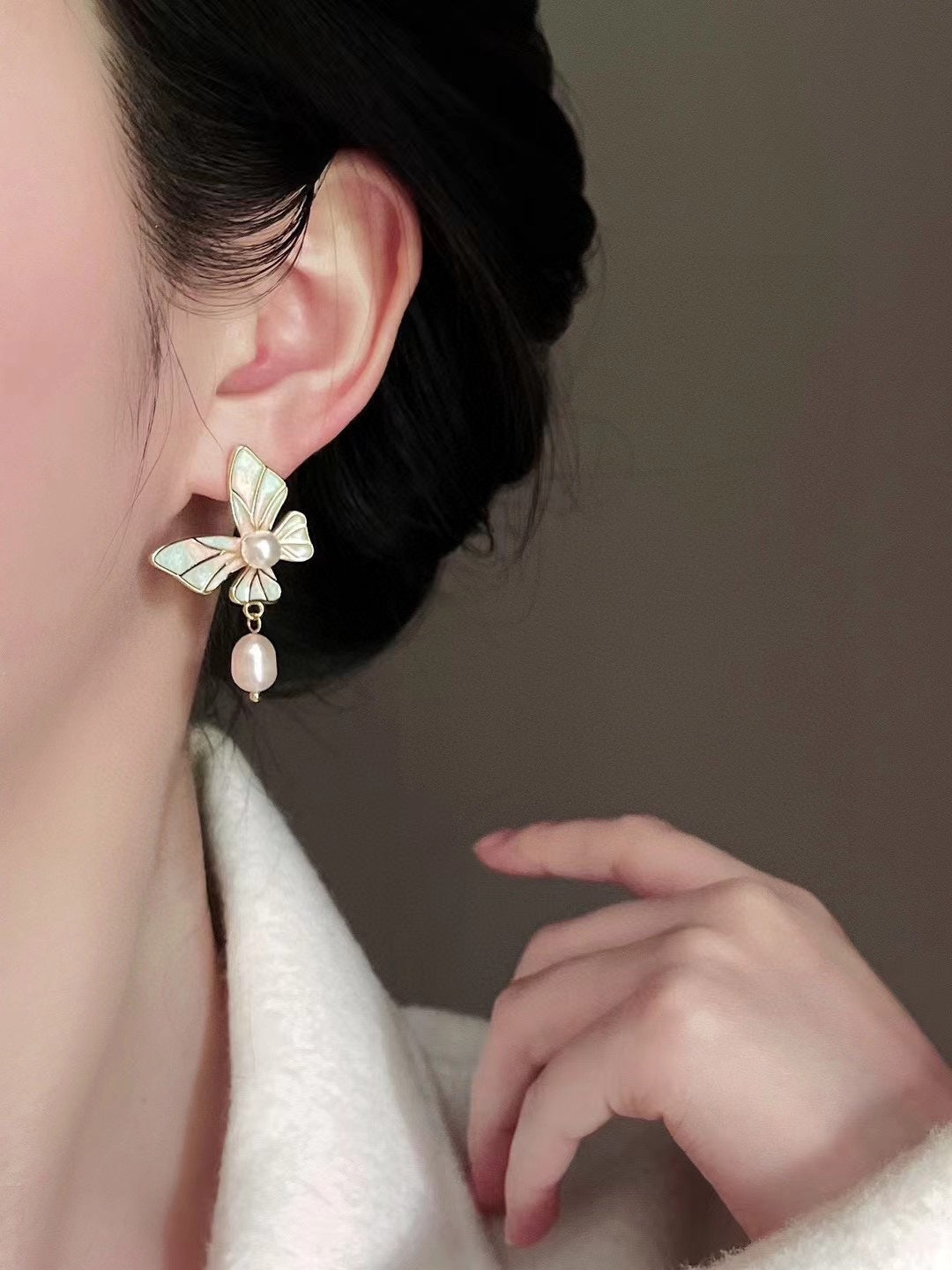 Vintage Enamel Butterfly Pearl Earrings - Dainty Spring Garden Motif