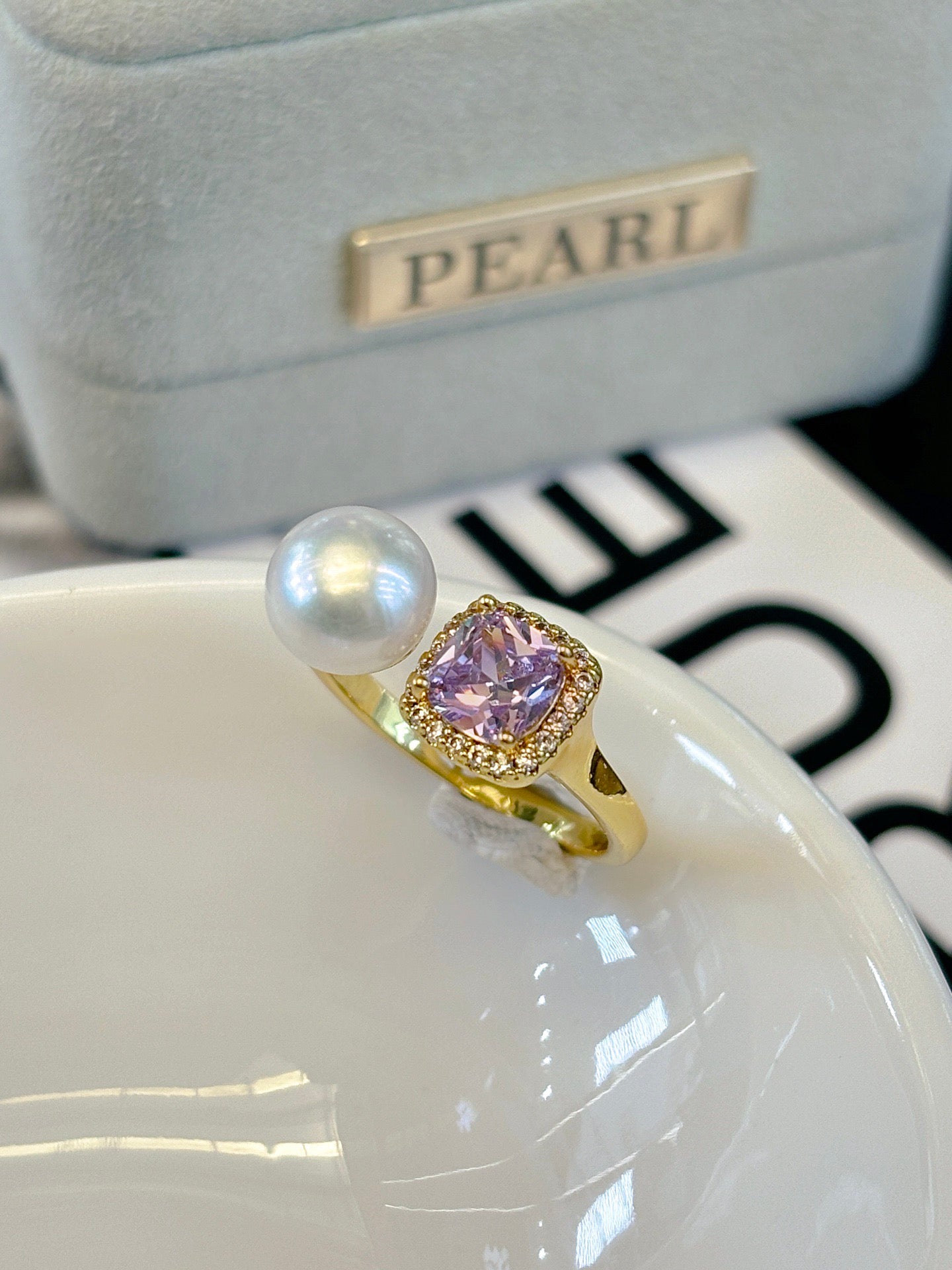 Wild Pearl & Gemstone Open Ring - Timeless Elegance for Every Occasion Purple