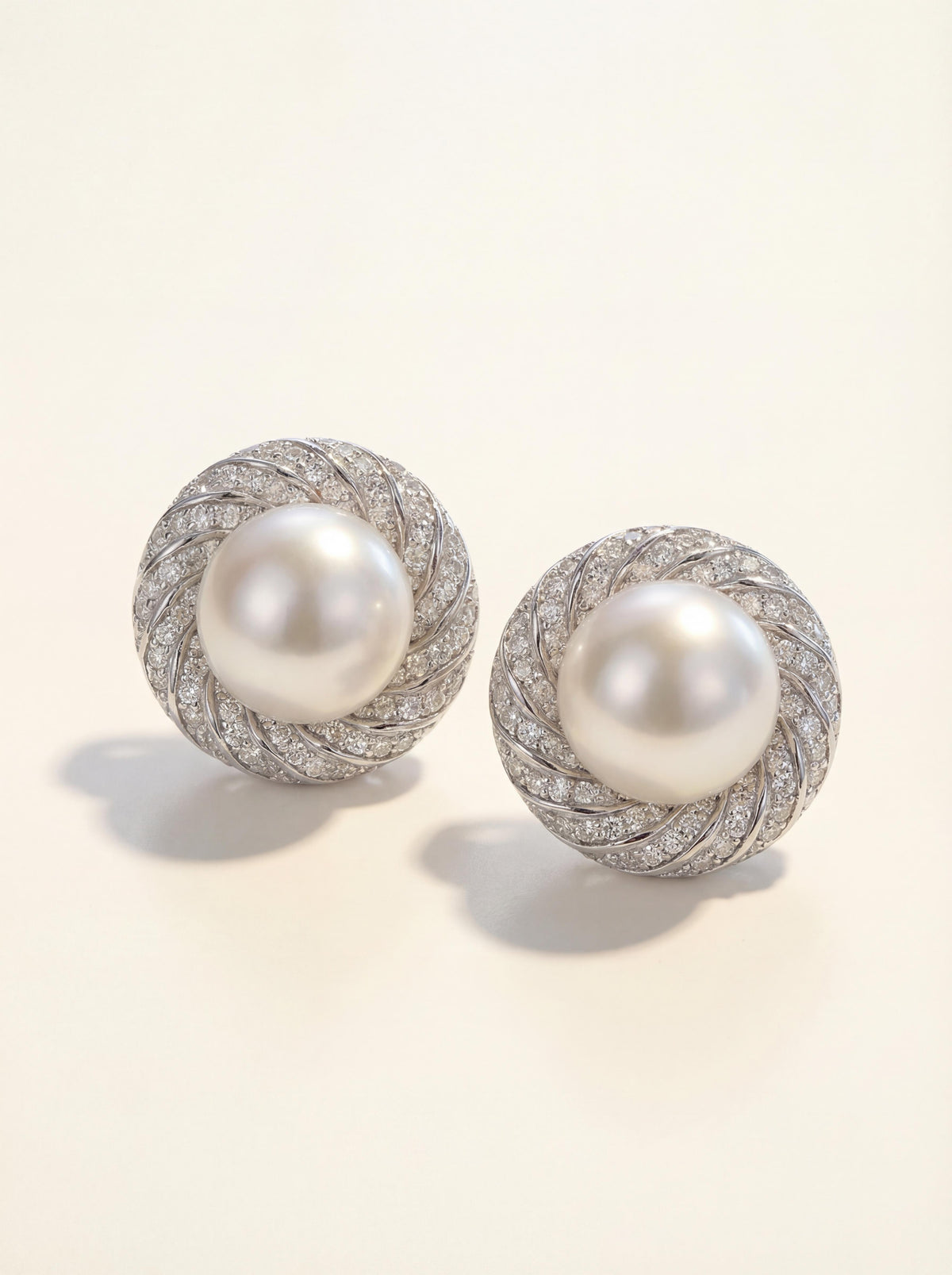 Vintage-Style Swarovski Diamond Freshwater Pearl Earrings - Timeless Elegance for Everyday Glamour