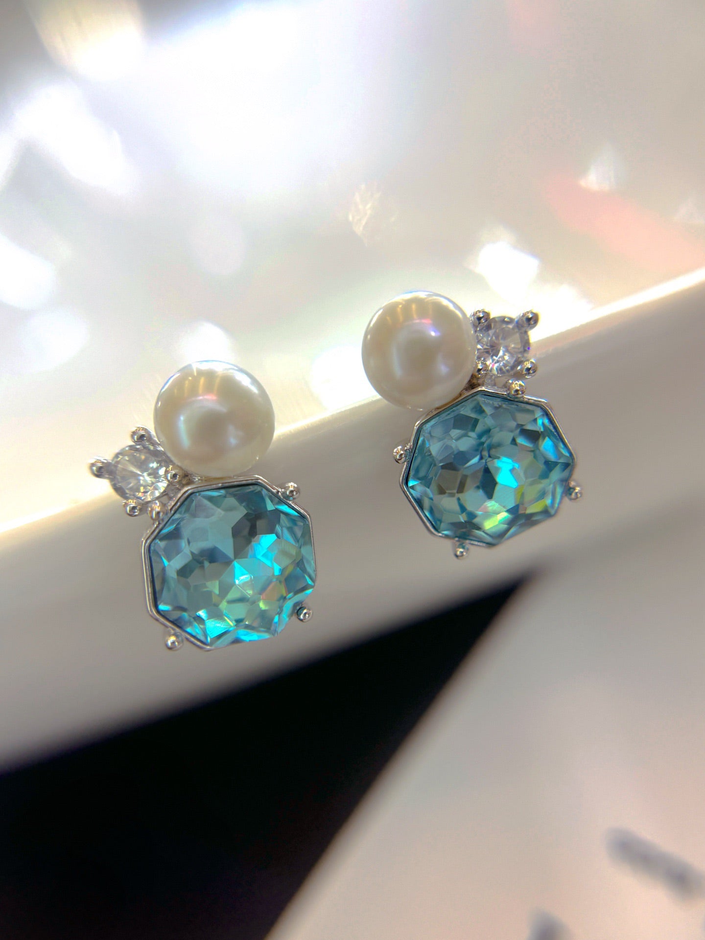 Dewdrop Orbit Pearl Earrings - Iridescent Moissanite Studs for Effortless Elegance Blue