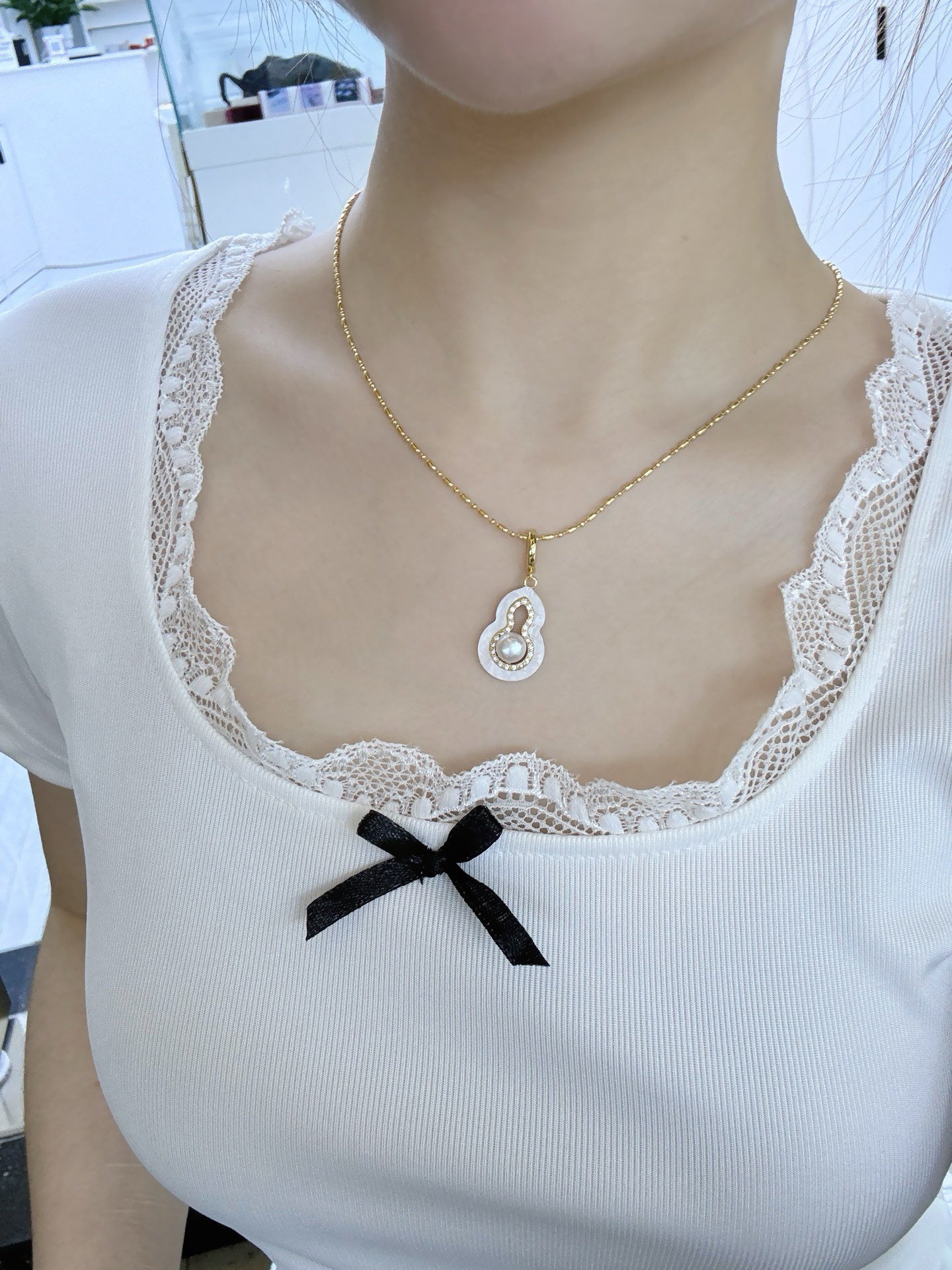 Gourd of Prosperity: Enameled Freshwater Pearl Necklace | Carrying Millennial Blessings