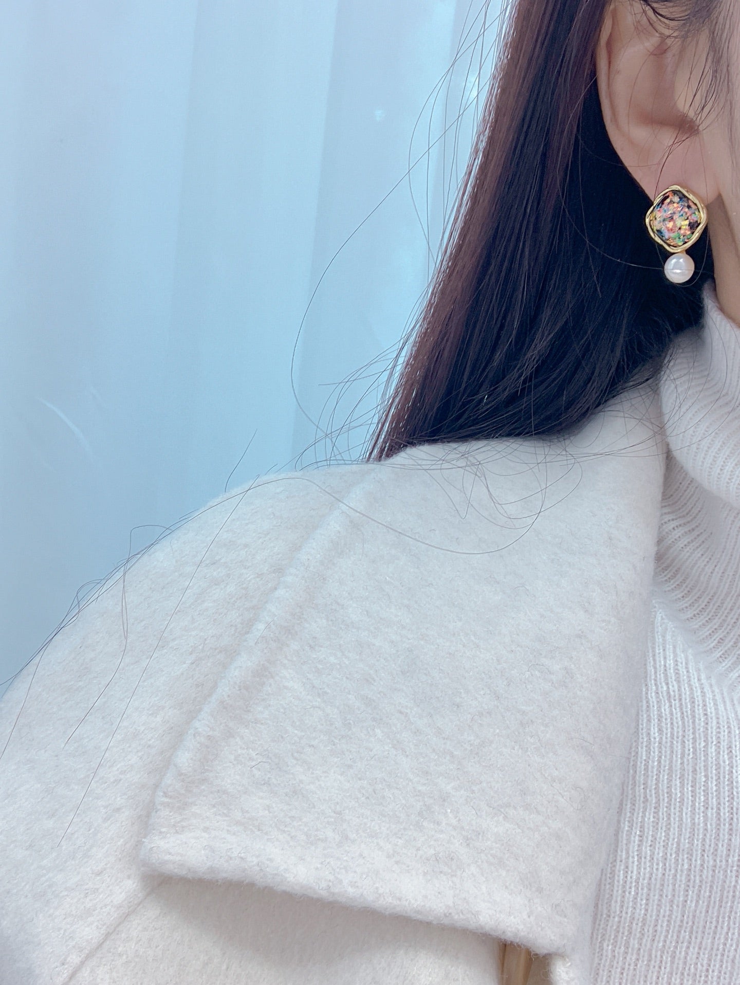 Aurora Whisper Ear Clips: Clip-on Gemstone Resin with Freshwater Pearl