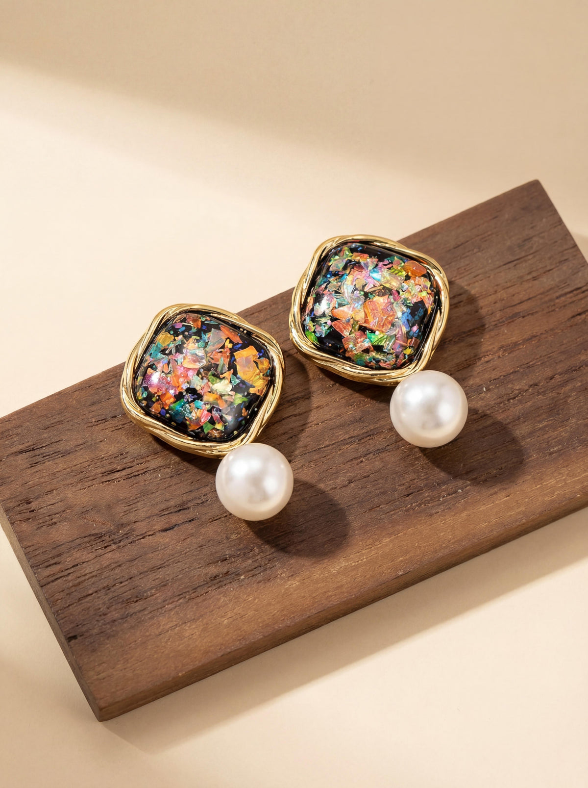 Aurora Whisper Ear Clips: Clip-on Gemstone Resin with Freshwater Pearl