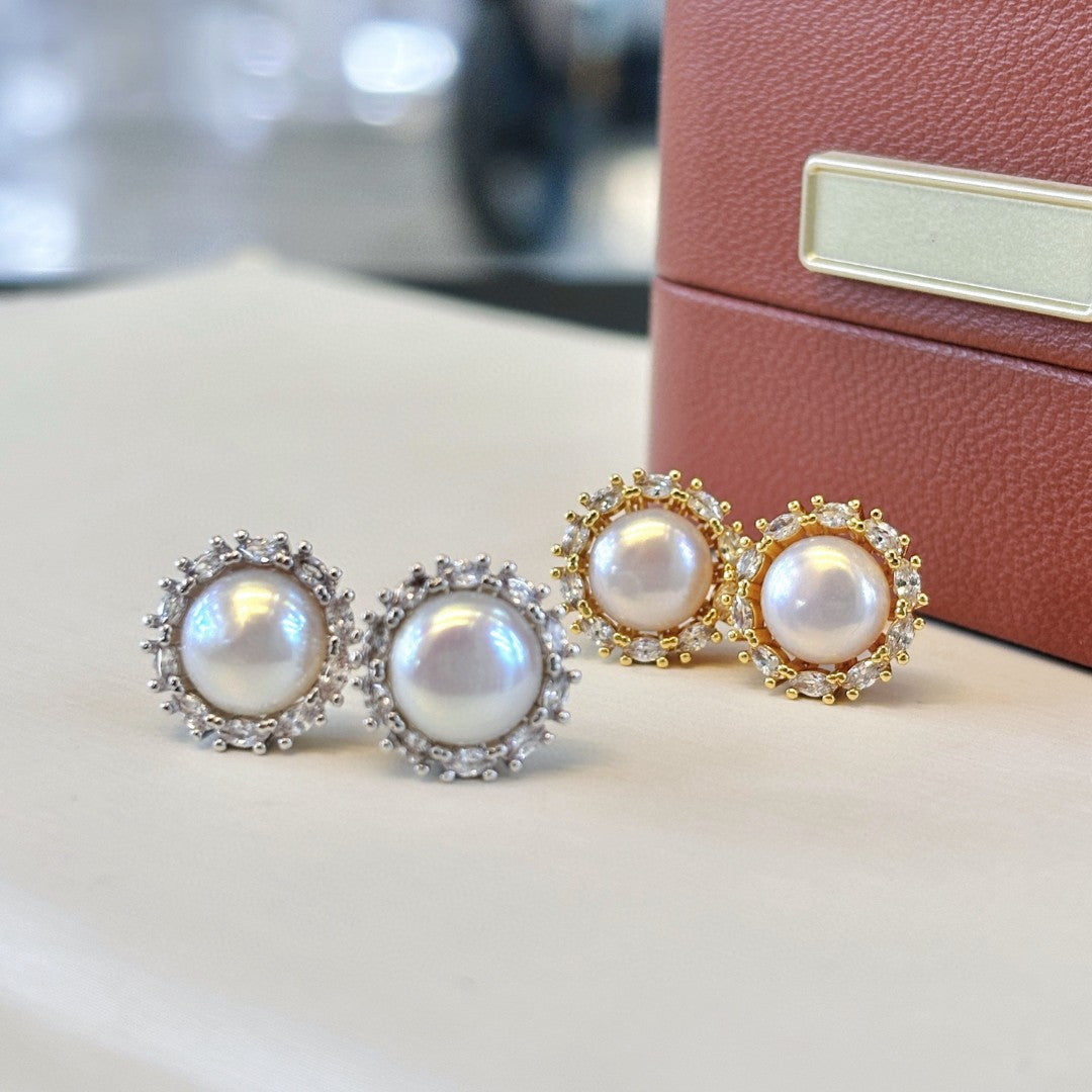 Double-Faced Pearl Floral Hoop Earrings