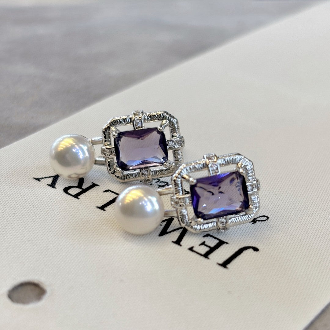 Maillard Pearl Stud Earrings - Geometric Sugar Hollow Design with Ice-Blue Accents