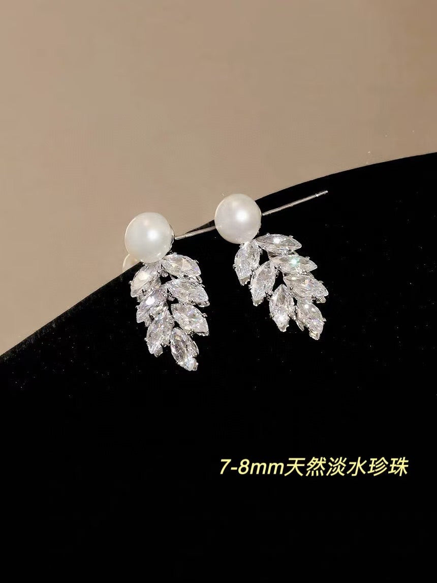Luxury Diamond-Studded Wheat Freshwater Pearl Earrings for Women