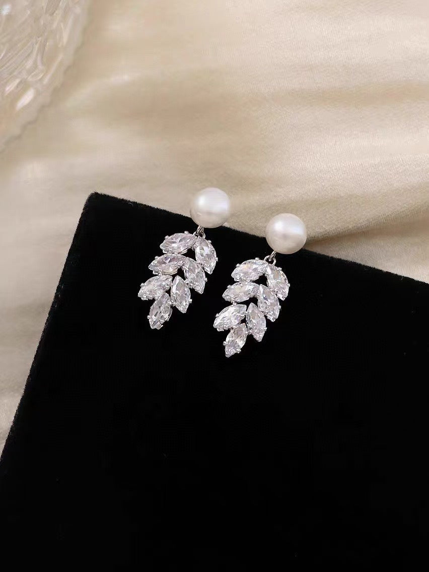 Luxury Diamond-Studded Wheat Freshwater Pearl Earrings for Women
