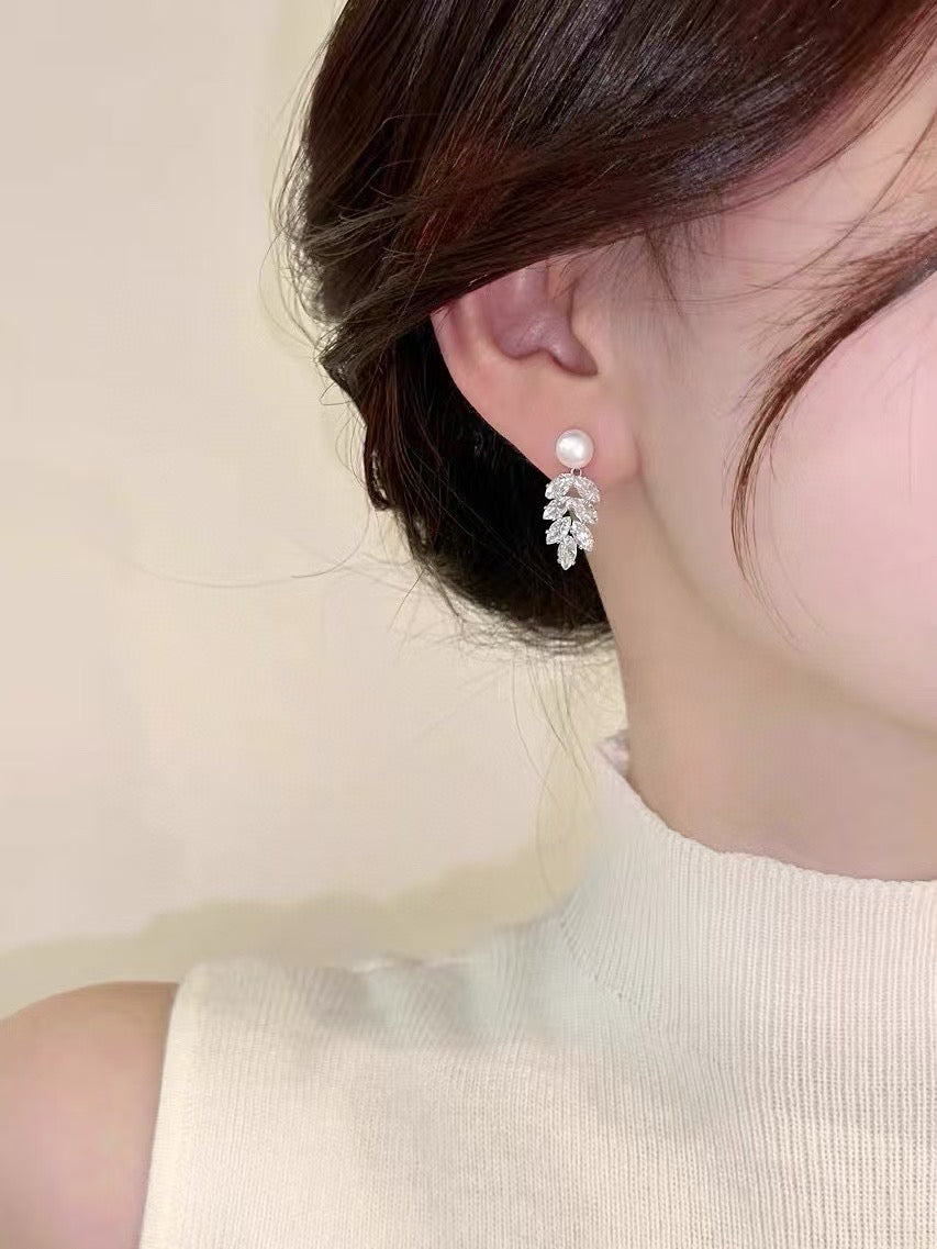 Luxury Diamond-Studded Wheat Freshwater Pearl Earrings for Women