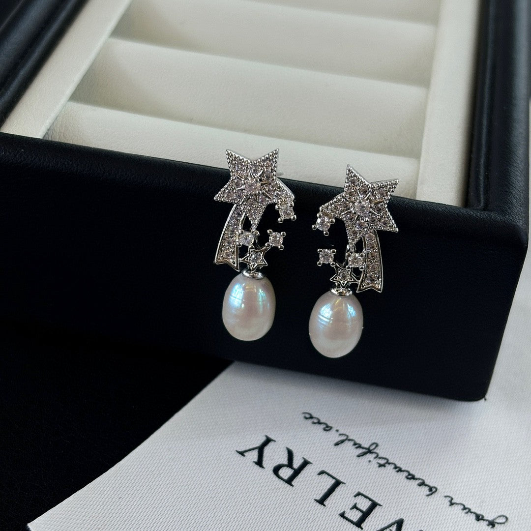 Star Trails Freshwater Pearl Earrings | 925 Silver Comet Studs for Daily Elegance