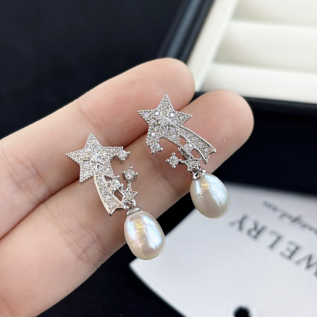 Star Trails Freshwater Pearl Earrings | 925 Silver Comet Studs for Daily Elegance
