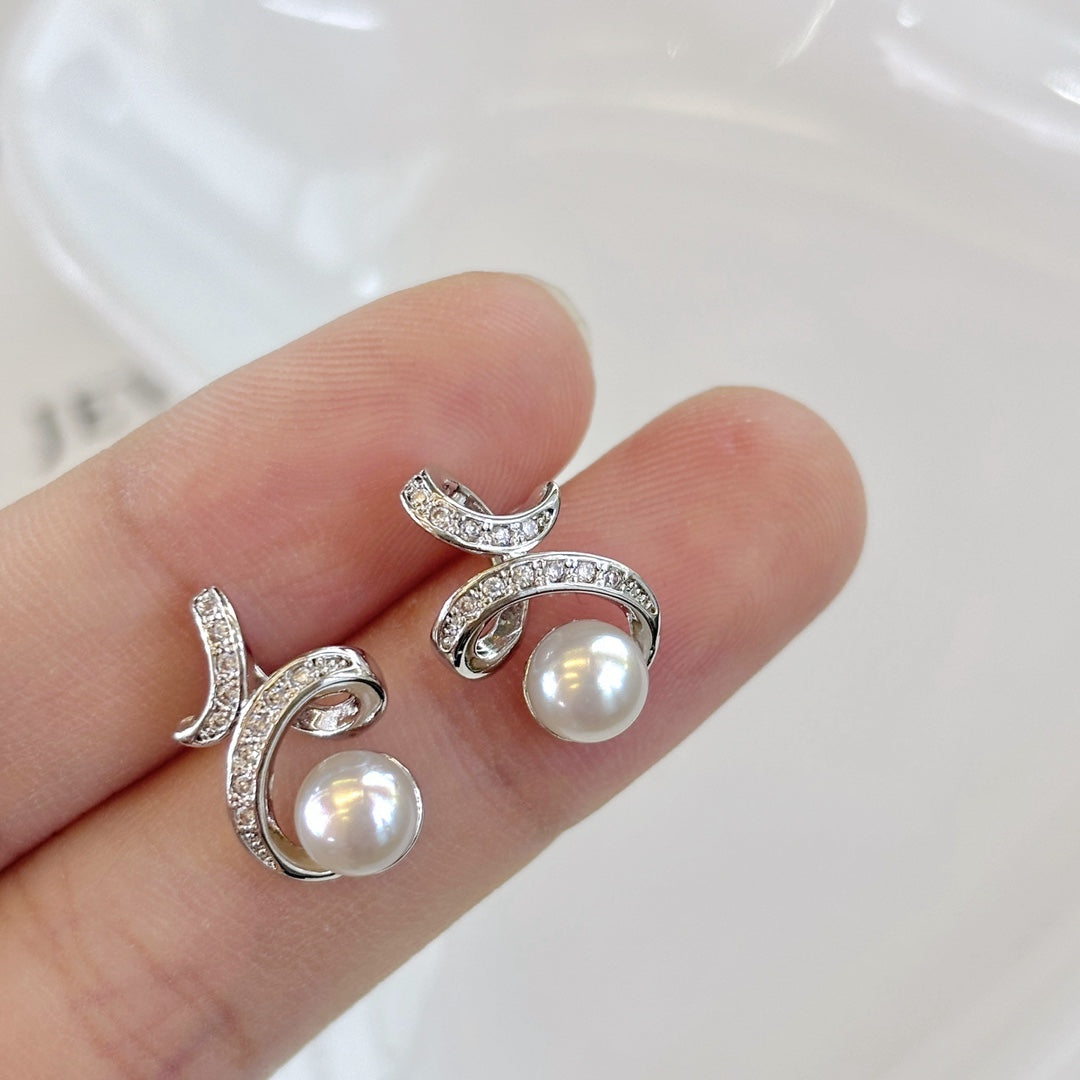 Moonlight Whisper Wild Freshwater Pearl Dangling Earrings for Everyday Elegance
