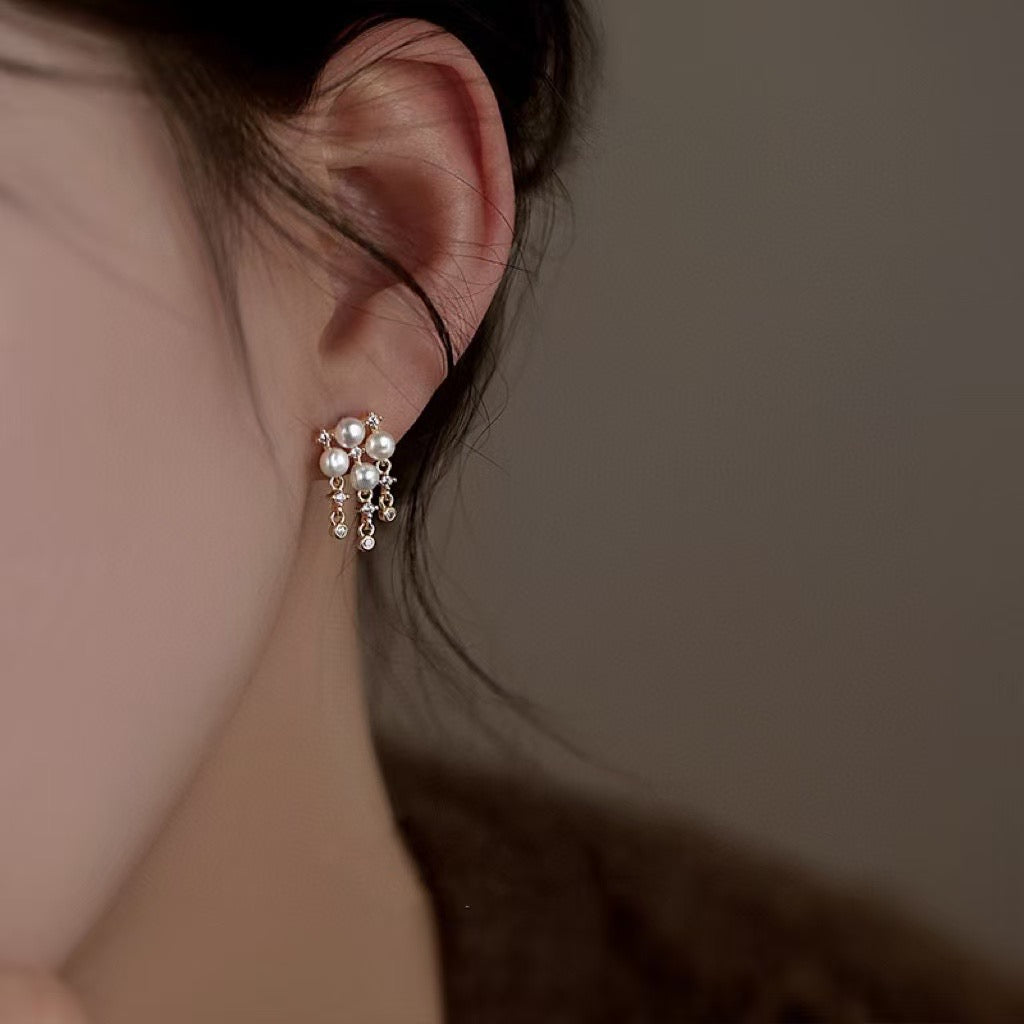 Wild Freshwater Pearl Four-Leaf Clover Stud Earrings