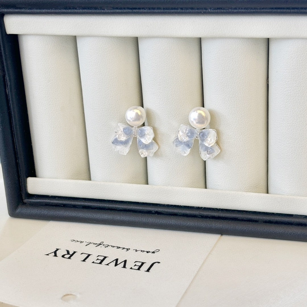Luminous Blue Clover Pearl Stud Earrings: Nature's Whisper in Silver
