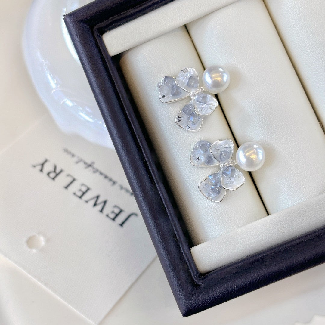 Luminous Blue Clover Pearl Stud Earrings: Nature's Whisper in Silver