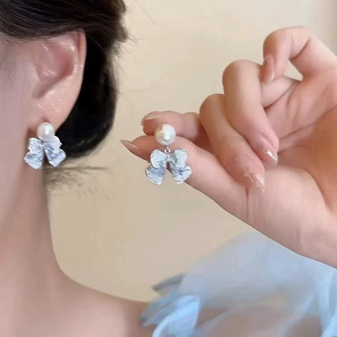 Luminous Blue Clover Pearl Stud Earrings: Nature's Whisper in Silver