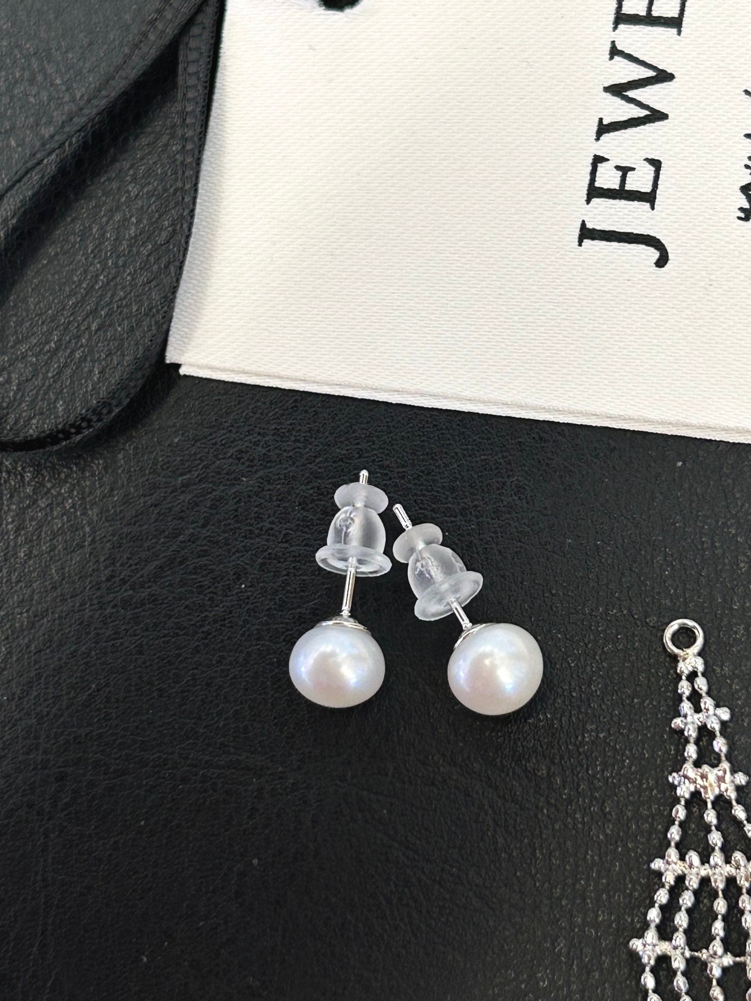 Galaxy Rain Unwild Pearls Earrings