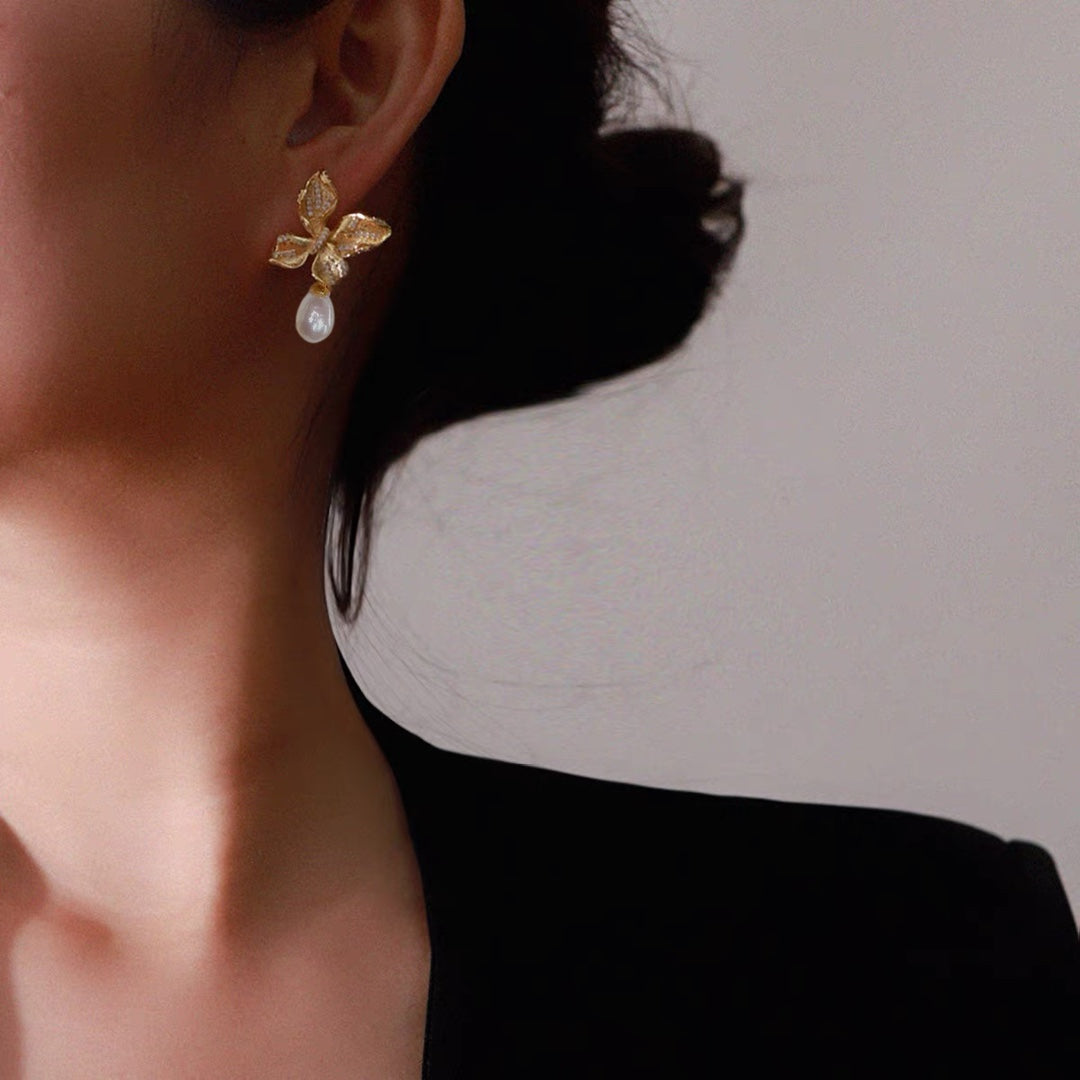 Butterfly Kisses Rose Gold Pearl Earrings Gold