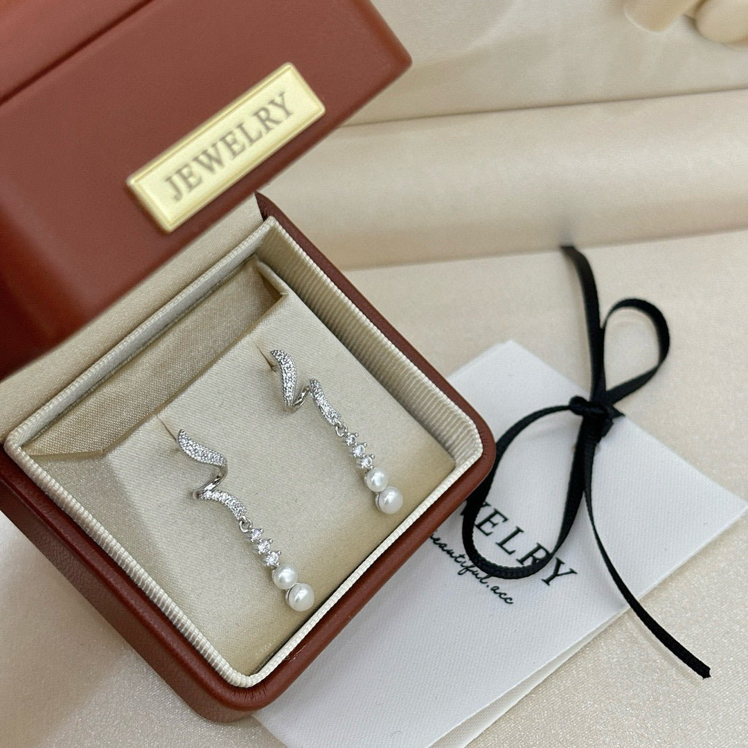 Galaxy Whisper Pearl Drop Earrings - Sleek Dangling Elegance