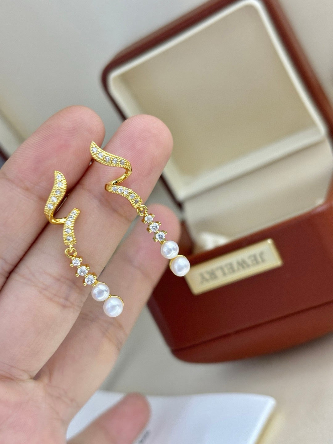 Galaxy Whisper Pearl Drop Earrings - Sleek Dangling Elegance