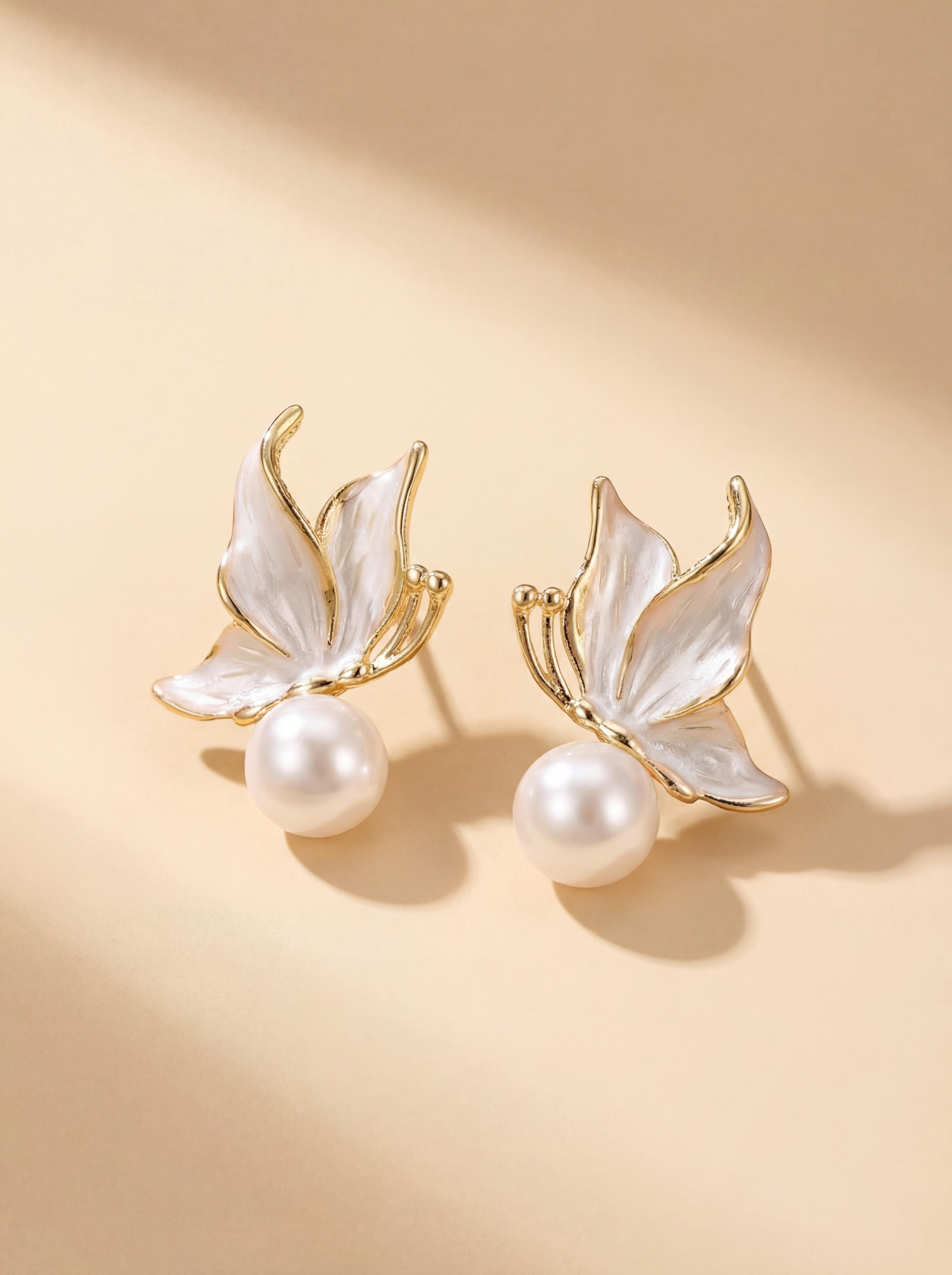 Butterfly Kiss Freshwater Pearl Earrings: Lightweight Floral Elegance