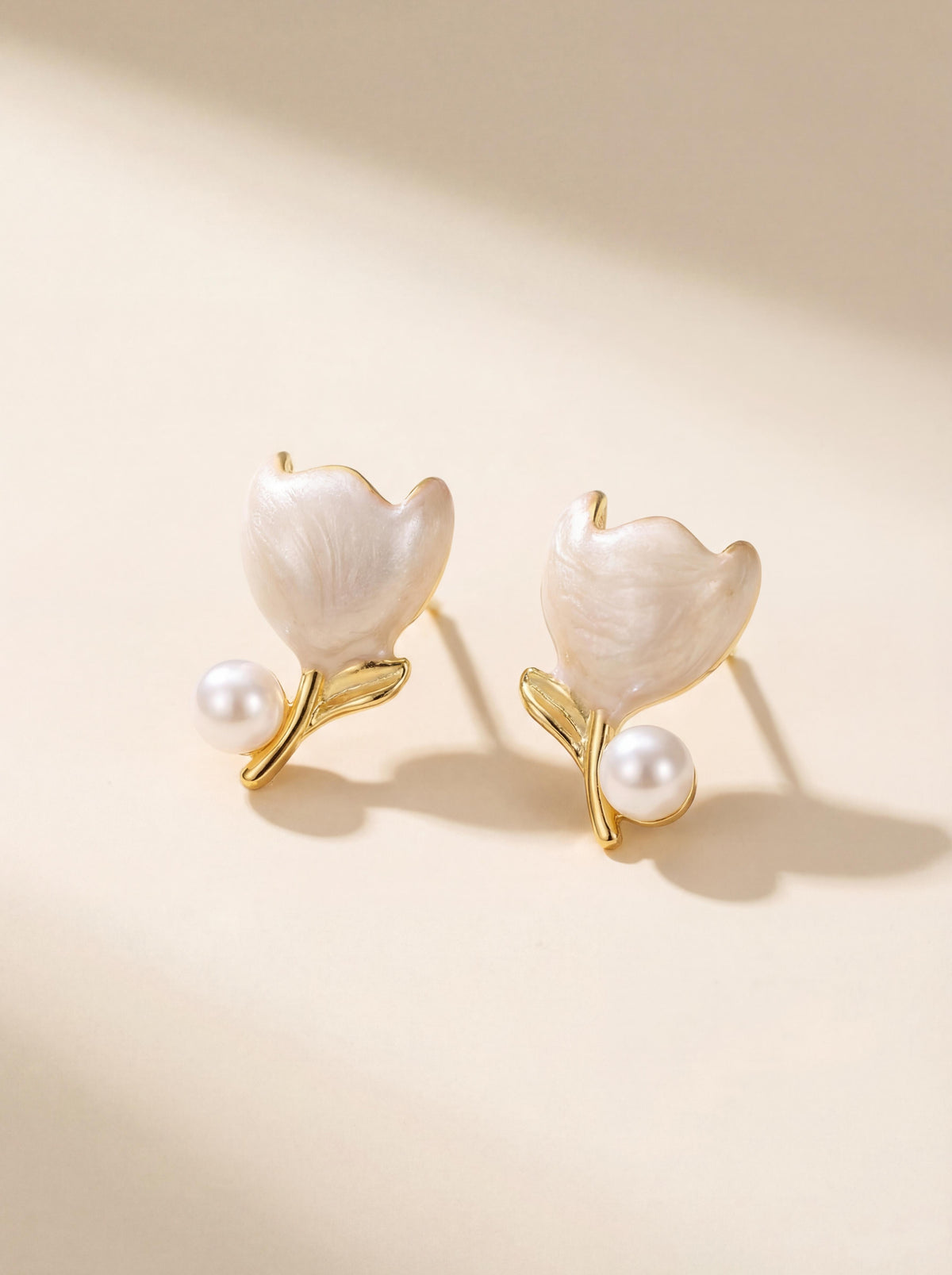 Hand-Painted Glazed Tulip Pearl Earrings — Timeless Freshwater Elegance for Daily Radiance Pink