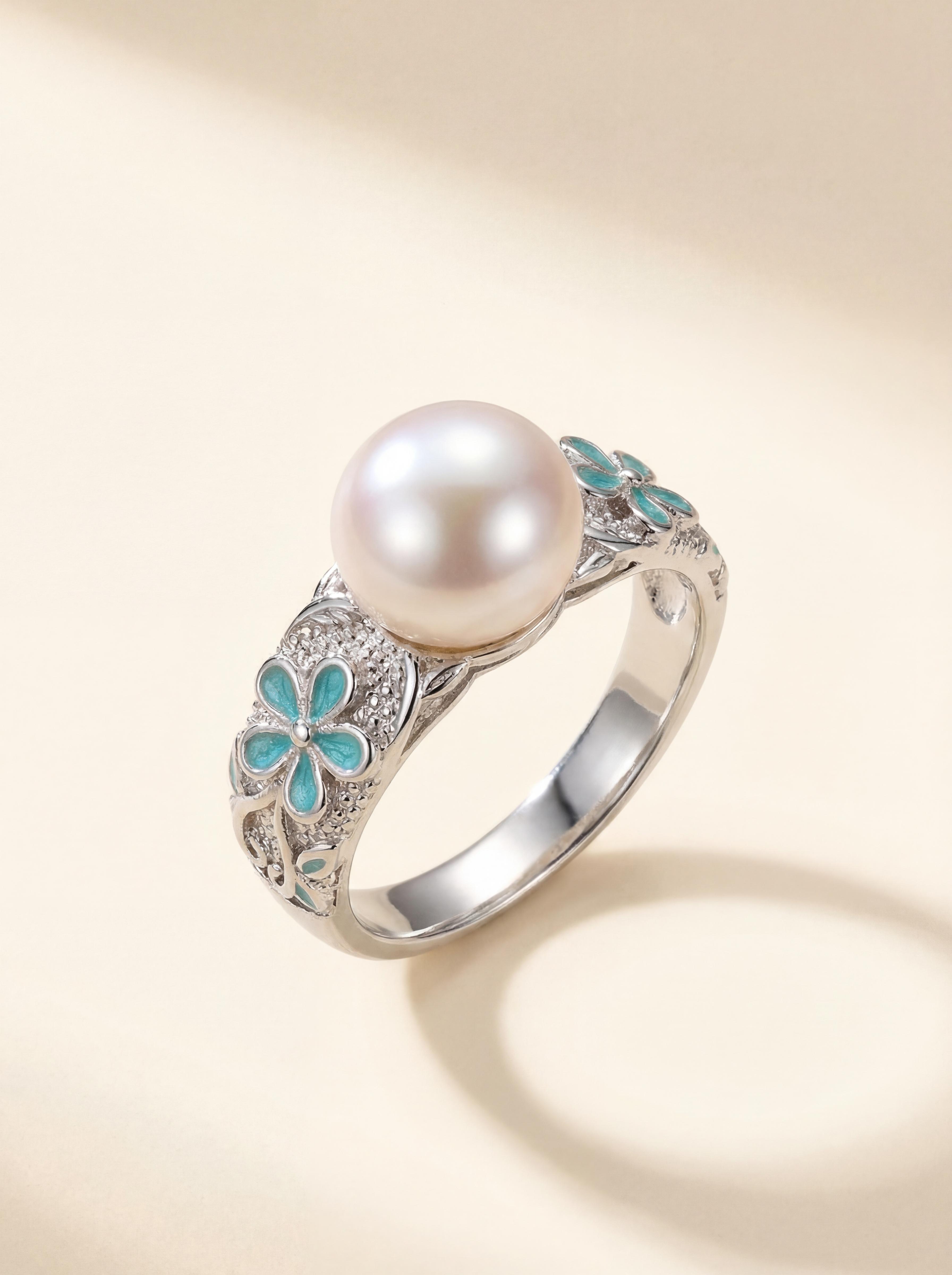 Enchanted Wild Pearl & Four-Leaf Clover Ring