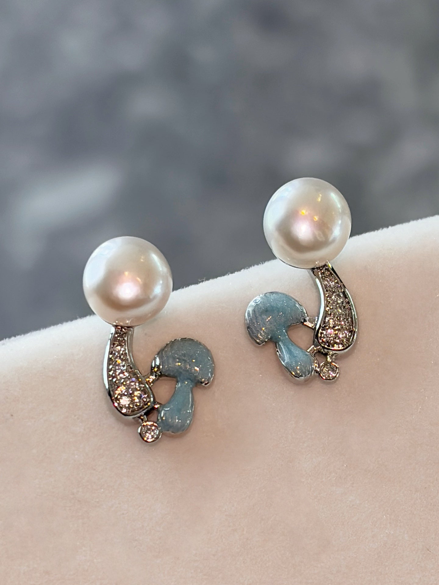 Lunaire Wild Freshwater Pearl Mushroom Stud Earrings