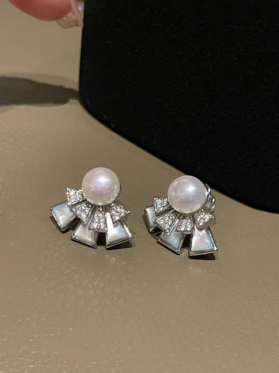 Starlight Fan Pearl Earrings - Convertible Two-Way Design for Everyday Elegance and Evening Glamour