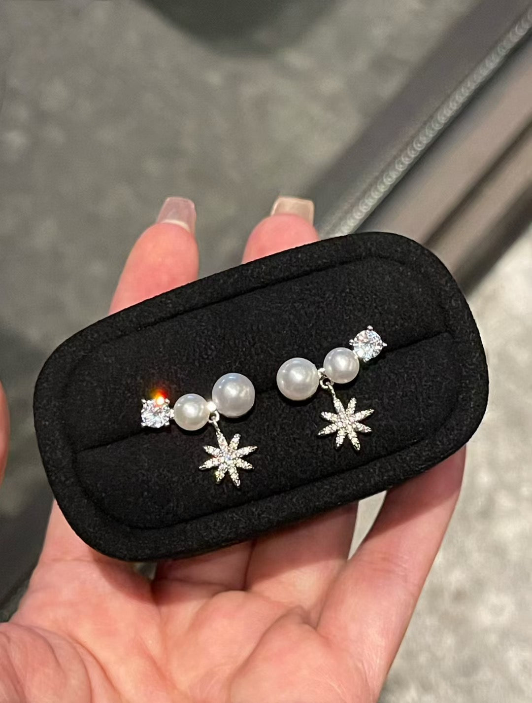 Gradient Stardust Pearl Earrings