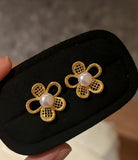 Timeless Artisan Daisies Pearl Earrings - Dual-Tone Freshwater Elegance